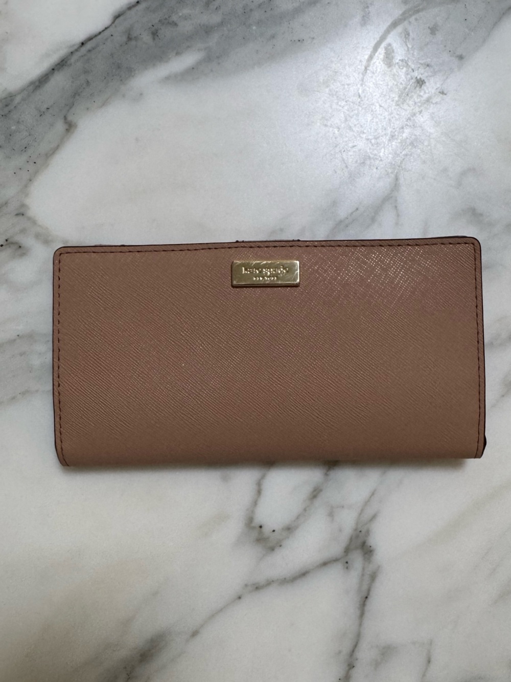 kate spade blush tan saffiano leather continental wallet with gold plaque